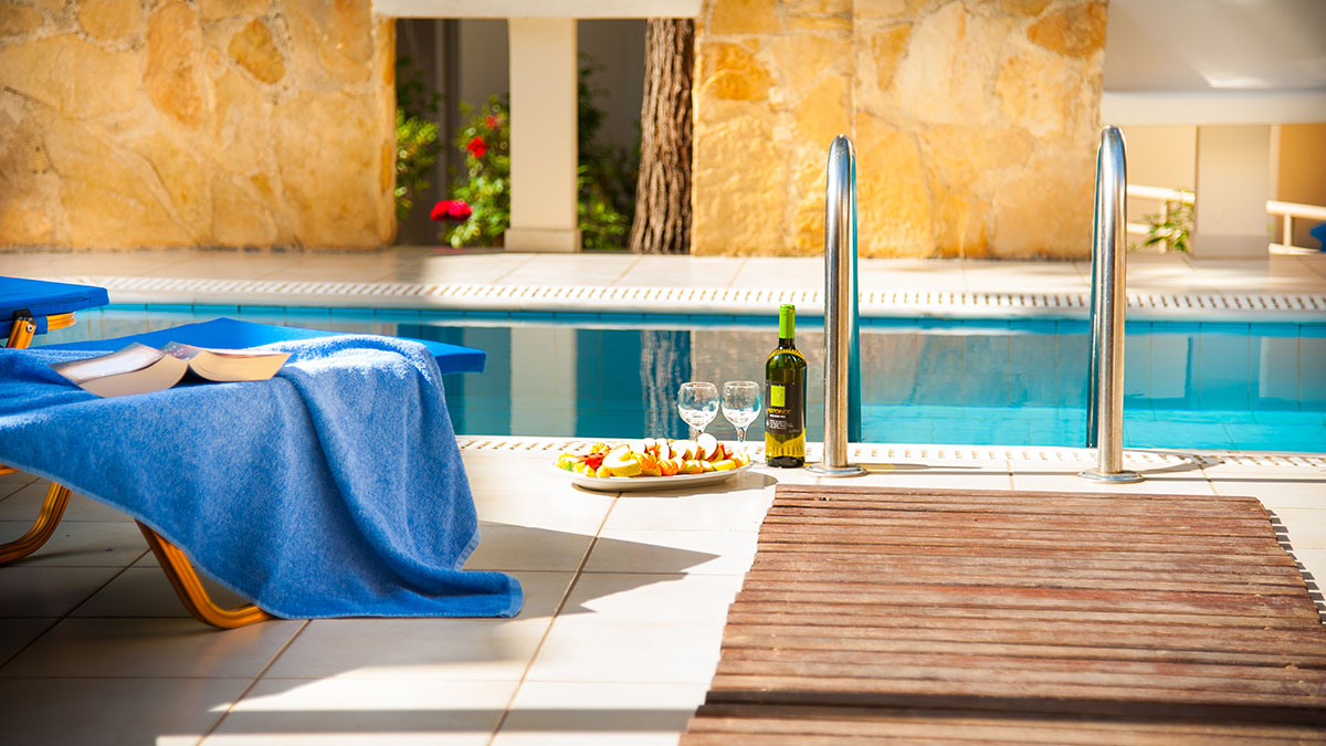 Suite with Private Pool 